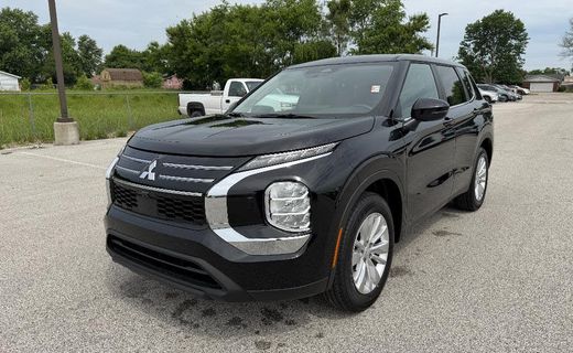 2026 Mitsubishi Outlander ES