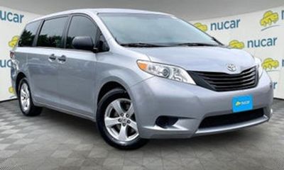 2017 Toyota Sienna LTD Premium XLE