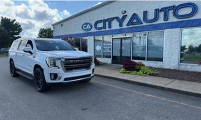 2023 GMC Yukon XL SLT