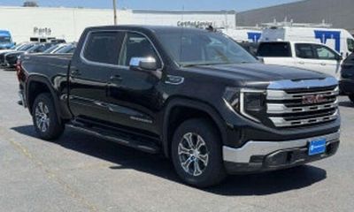 2025 GMC Sierra Denali