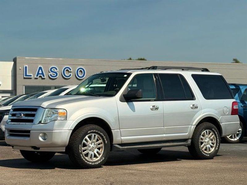 2012 Ford Expedition — a typically priced live listing