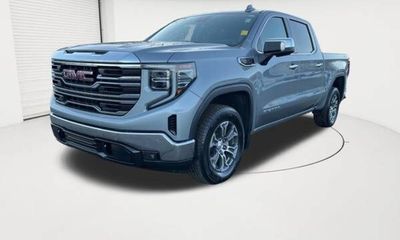 2025 GMC Sierra SLT