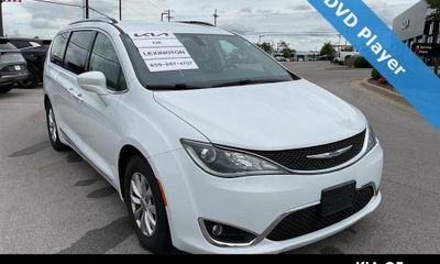 2018 Chrysler Pacifica Touring L Plus