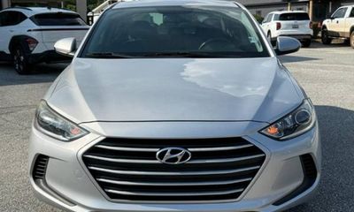 2017 Hyundai Elantra SE Popular PKG