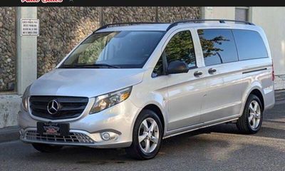 2016 Mercedes-Benz Metris Passenger