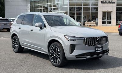 2026 Volvo XC90 Plus Bright