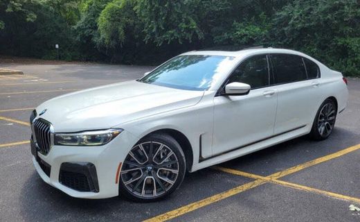 2020 BMW 750I