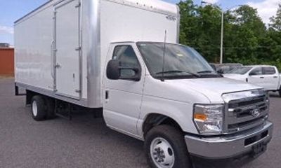 2027 Ford E-450 Base
