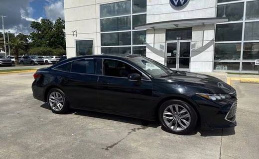 2020 Toyota Avalon Package