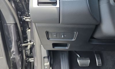 2026 Land Rover Discovery Limited Edition Tempest
