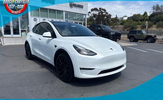 2023 Tesla Model Y Long Range Dual