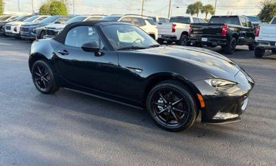 2024 Mazda MX-5 Sport