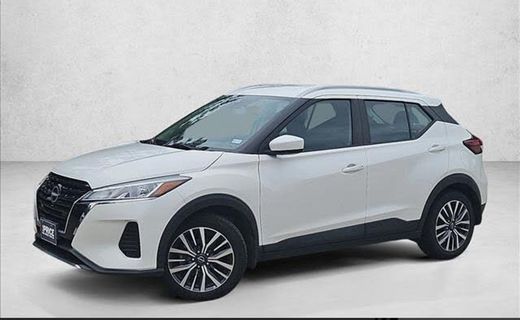 2022 Nissan Kicks SV