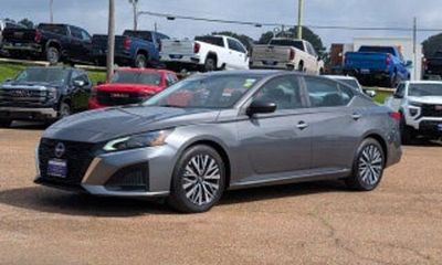 2025 Nissan Altima SV