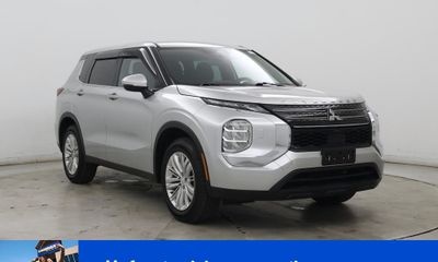 2023 Mitsubishi Outlander ES