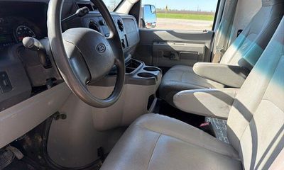 2012 Ford E-250