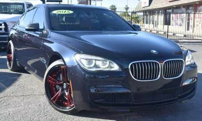 2015 BMW 740i