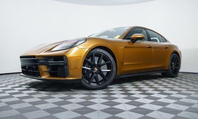 2025 Porsche Panamera GTS