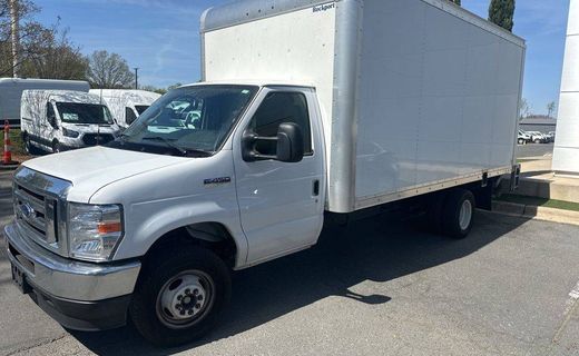 2025 Ford E-450 Super Duty