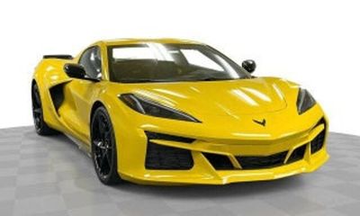 2025 Chevrolet Corvette E RAY Standard