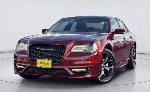 2023 Chrysler 300 Touring L