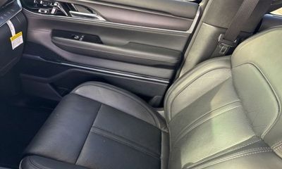 2023 Jeep Grand Wagoneer Series II