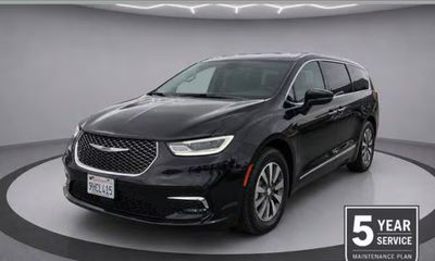 2023 Chrysler Pacifica Touring L