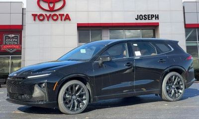 2025 Toyota Crown Signia Limited