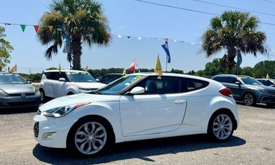 2013 Hyundai Veloster Base BaseStyle Tech