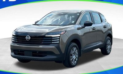 2025 Nissan Kicks MPV S