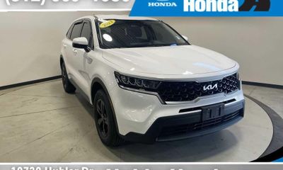 2023 Kia Sorento LX