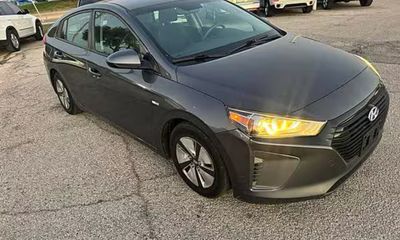 2018 Hyundai Ioniq Blue HEV