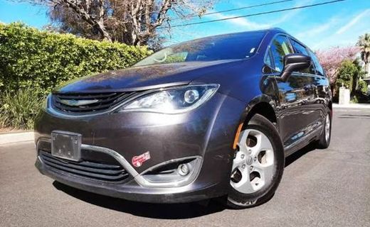 2018 Chrysler Pacifica Touring L