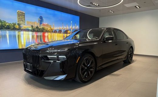 2023 BMW 760I xDrive