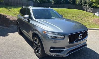 2020 Volvo XC90 Momentum
