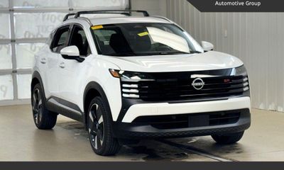 2025 Nissan Kicks MPV SR