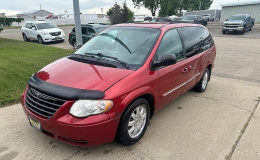 2005 Chrysler Town AND Country Touring