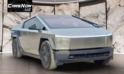 2025 Tesla Cybertruck Base