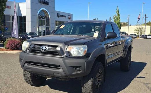 2013 Toyota Tacoma Delux