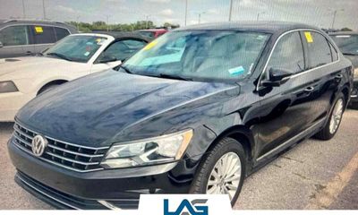 2016 Volkswagen Passat 1 8T SE