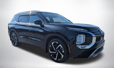 2025 Mitsubishi Outlander SEL Platinum Edition