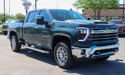 2025 Chevrolet Silverado HD LTZ