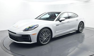 2026 Porsche Panamera 4 E Hybrid