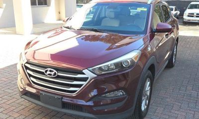 2017 Hyundai Tucson SE Popular Equipment