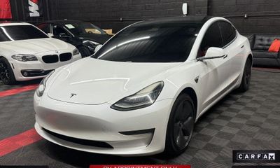 2020 Tesla Model 3 Standard Range Plus