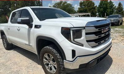2025 GMC Sierra SLE