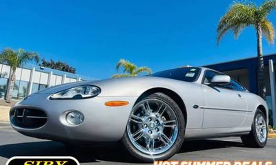 2001 Jaguar XK8
