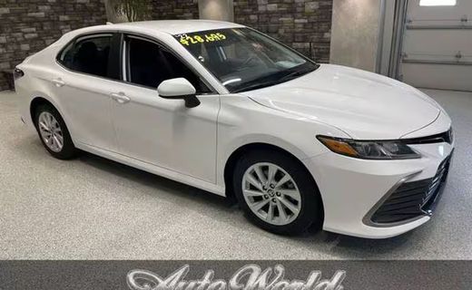 2022 Toyota Camry LE