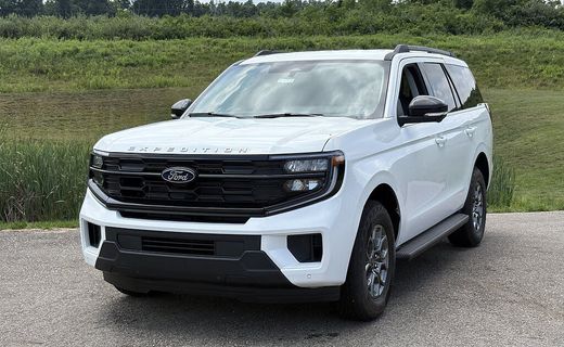 2026 Ford Expedition Active