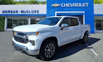2025 Chevrolet Silverado LT